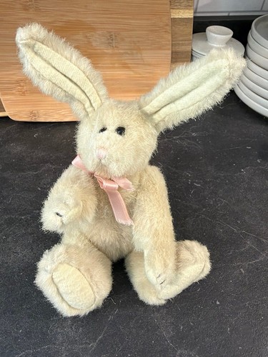 Boyd bear easter bunny - bear,